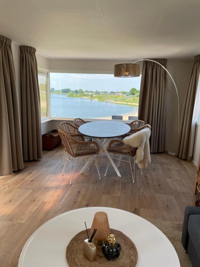 Luxe Chalet Direct Aan Het Water Met Strand Lith Exterior photo